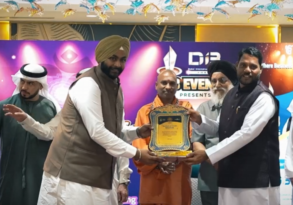 Acharya Satvinder Ji explaining Kaal Sarp Dosh effects