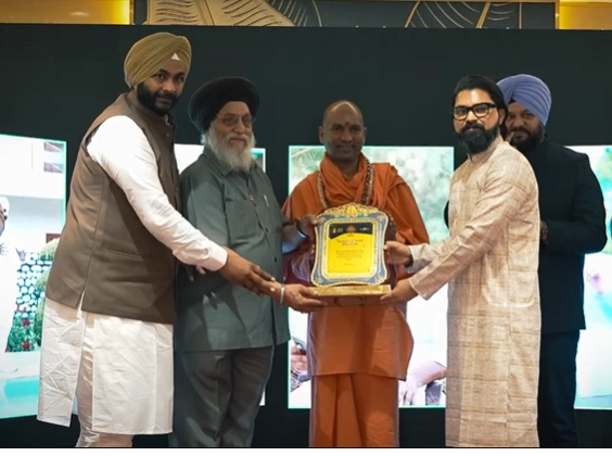 Spiritual guidance session with Acharya Satvinder Ji